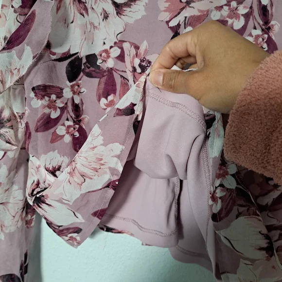 Charlotte Russe Lavender Floral Blouse - Picture 7 of 10